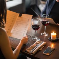 Les indices qui trahissent une mauvaise carte des vins au restaurant