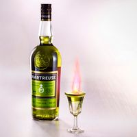 "Le Téton qui Pointe" : le cocktail Chartreuse Verte qui ne donne pas froid aux yeux !