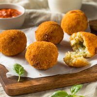 Beaujolais Nouveau, id&eacute;e ap&eacute;ro pour le Jour J : Arancini au fromage