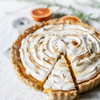 Tarte au citron meringu&eacute;e & Cr&eacute;mant de Bourgogne