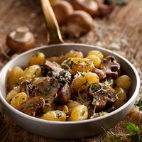 Gnocchi maison aux c&egrave;pes & Gamay