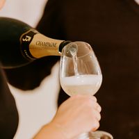 Comment ouvrir une bouteille de champagne comme un pro ?